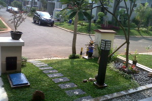 Rumah Indah dan Nyaman dengan Taman Rumah Minimalis